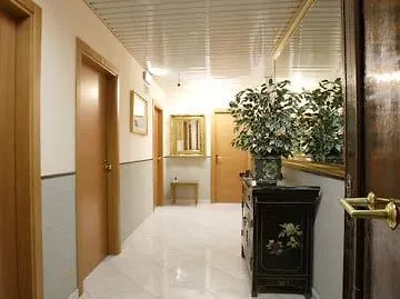 拉扎利酒店 酒店