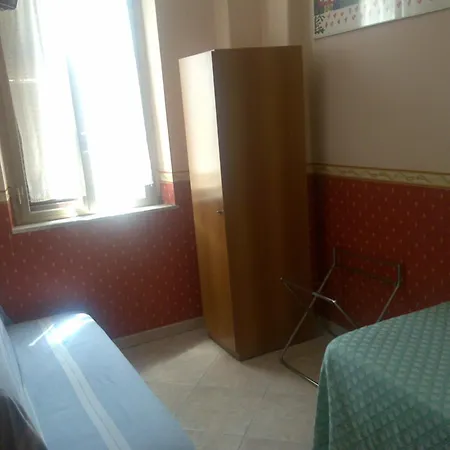 Lazzari Hotel