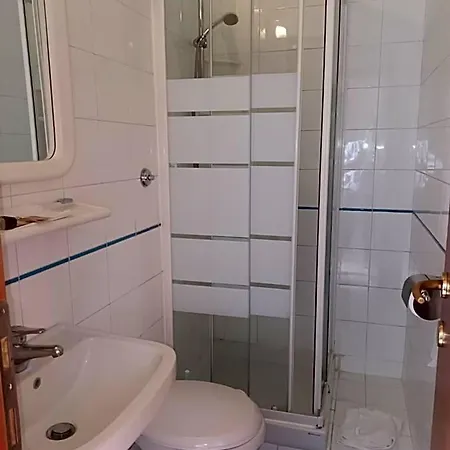 Отель Lazzari