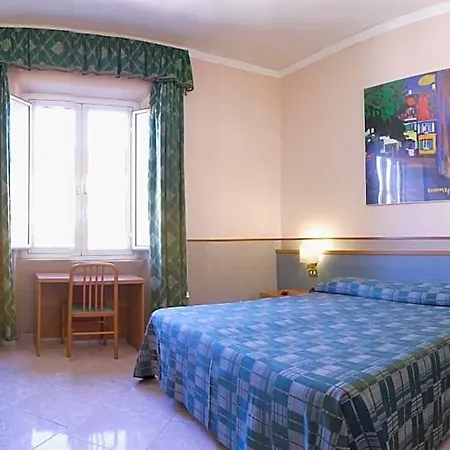 Lazzari Hotel Rome