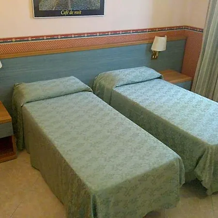Lazzari Отель