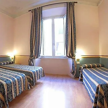 Hotel Lazzari *