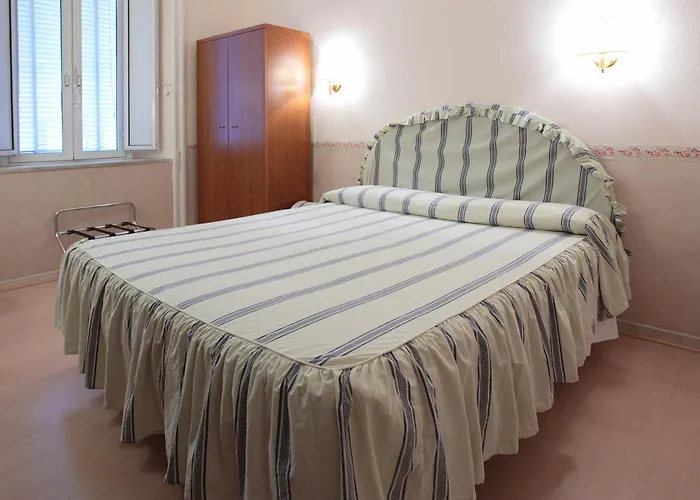 Hotel Lazzari *