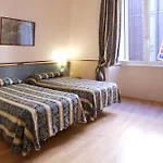 Lazzari فندق روما
