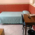 Lazzari * روما