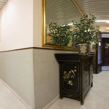 Lazzari فندق روما