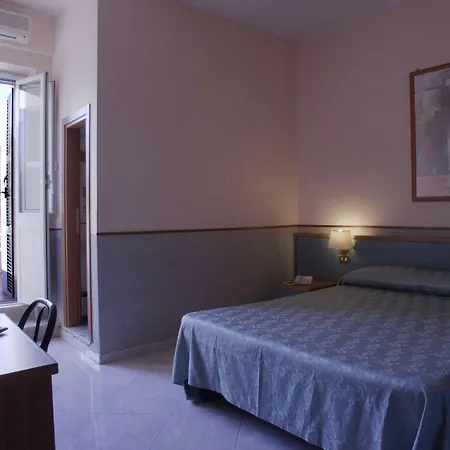 Lazzari * Rome